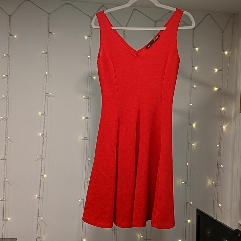 PLEATED RED DRESS 🌹